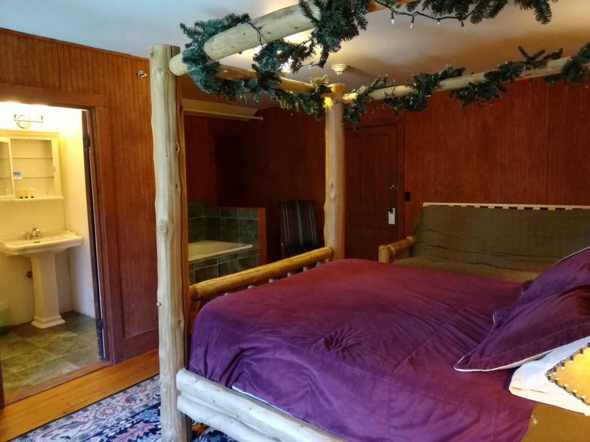 The Woods Inn Inlet Exteriör bild